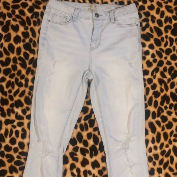 •TRUE CRAFT•LIGHT WASH DENIM DISTRESSED HIGH RISE SKINNY JEANS SIZE 3 EUC - Picture 4 of 8